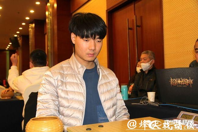 正直播倡棋杯预选 杨宗煜VS唐嘉雯 陈土力VS吴依铭 正直播倡棋杯预选 杨宗煜VS唐嘉雯 陈土力VS吴依铭